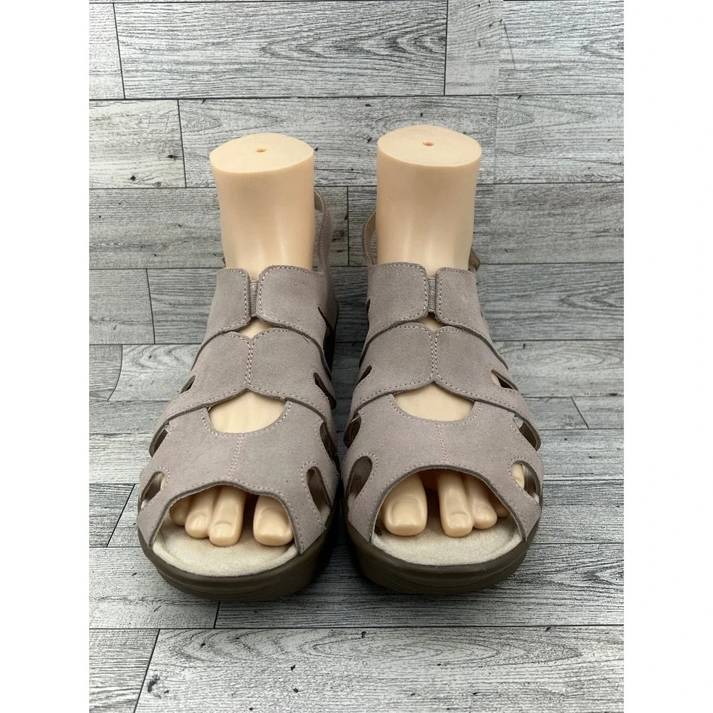 Skechers Rumblers Women Sz 9.5 Taupe Suede Memory Foam Wedge Slingback Sandals